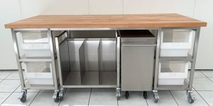 Backstation mit Zutatenbehältern im Aktionspreis