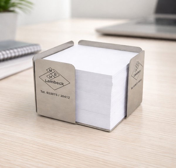 Edelstahl Zettelbox auf dem Schreibtisch